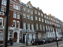 57 Wimpole Street, das Haus der Familie Asher, 2. Haus von links, in dem Paul von November bis Anfang 1966 wohnte; er unterstützte Peter Asher, vom Duo Peter & Gordon.