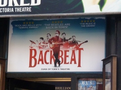 Backbeat, das Musical oder der Film von 1994 erzählt die Geschichte der Beatles in Hamburg, aus der Sicht von Astrid Kirchherr und Klaus Voormann