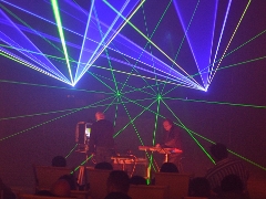 Perfekte Synchronisation der Musik und der Laser